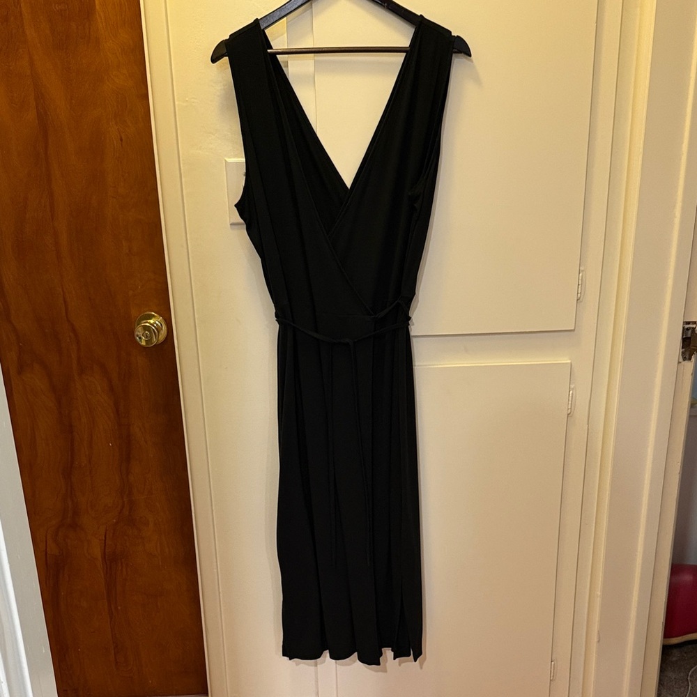 Banana Republic Black Sleeveless Wrap Dress